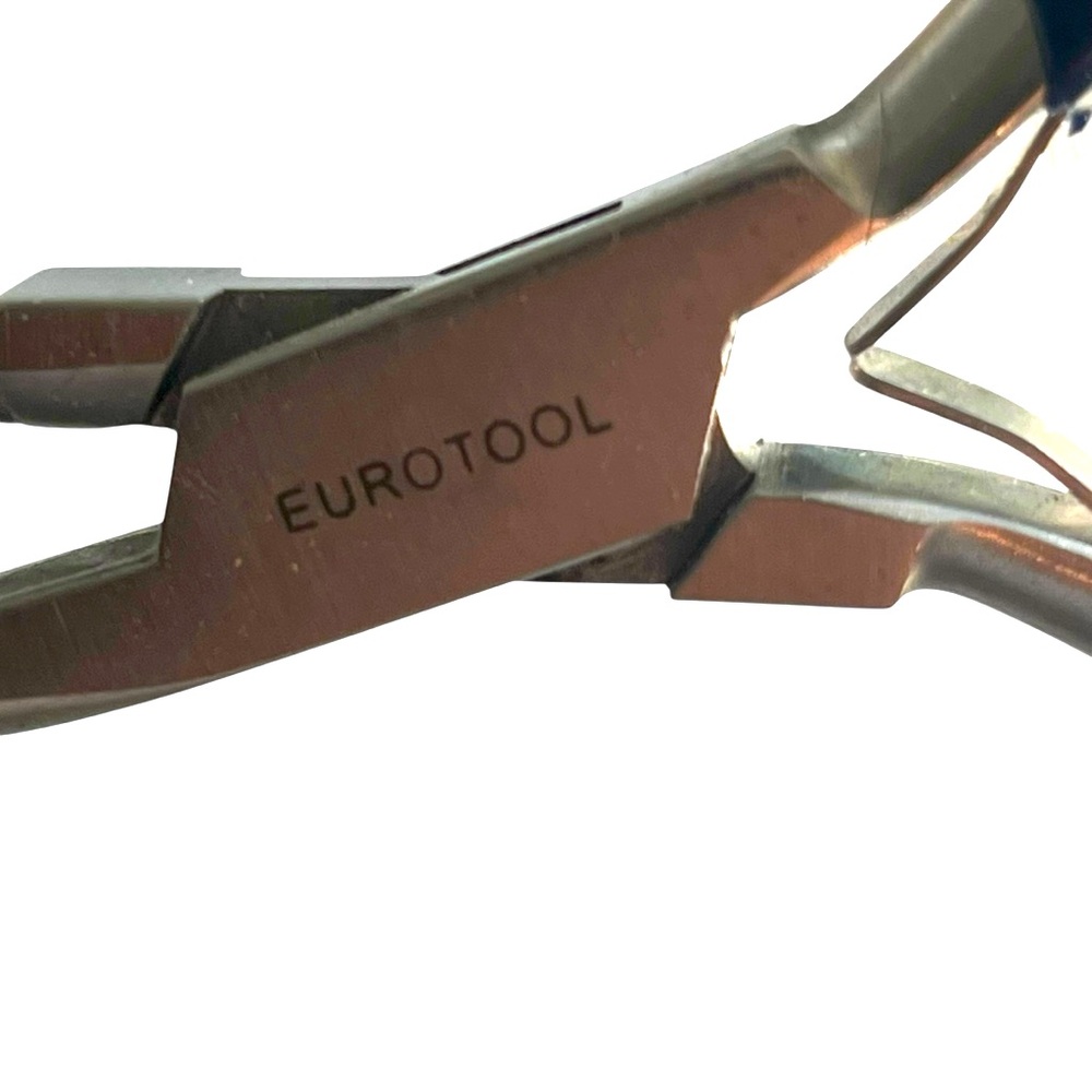 Eurotool Looping Pliers with a Stepped Jaw and Flat Jaw - Picture 5 of 6